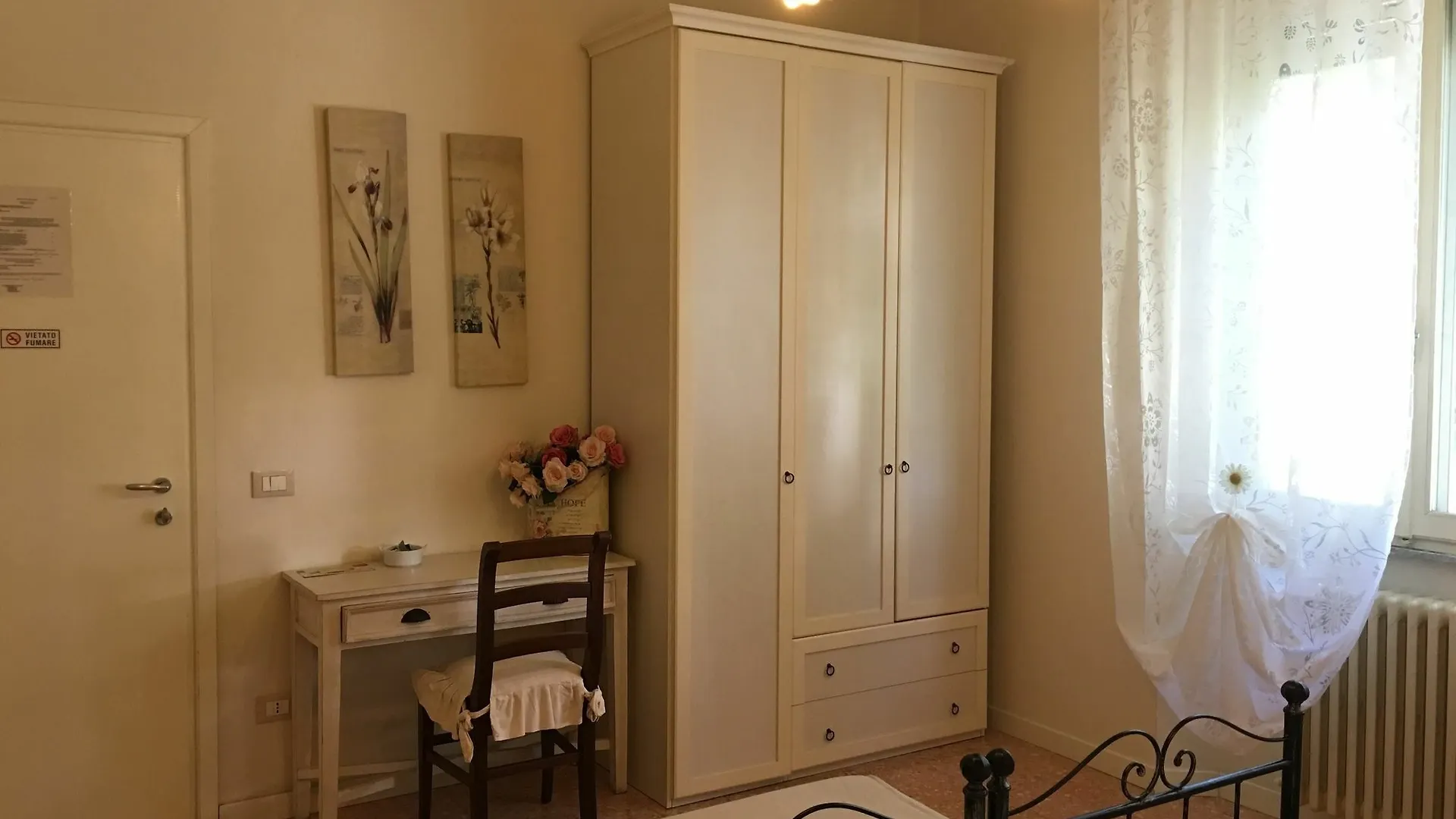 La Casa Di Ugo By Relais Centrostorico Apartment Pisa Italy