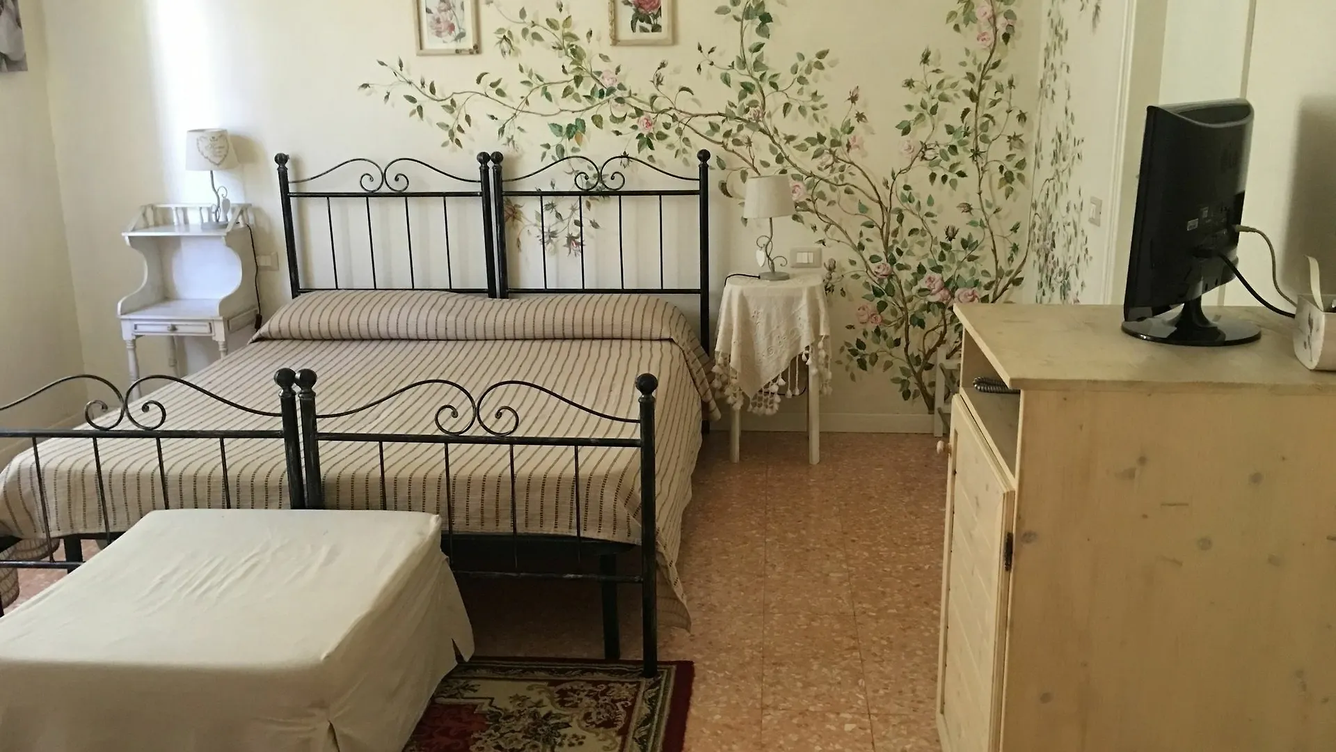 La Casa Di Ugo By Relais Centrostorico Apartment Pisa Italy